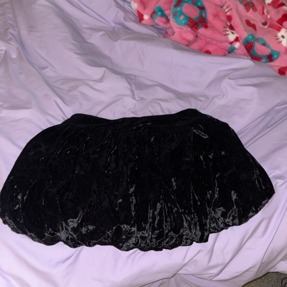 Black Velvet Bubble Skirt - Picture 3 of 4